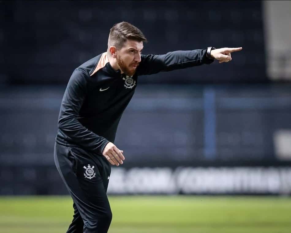 Willian Batista durante trabalho na temporada