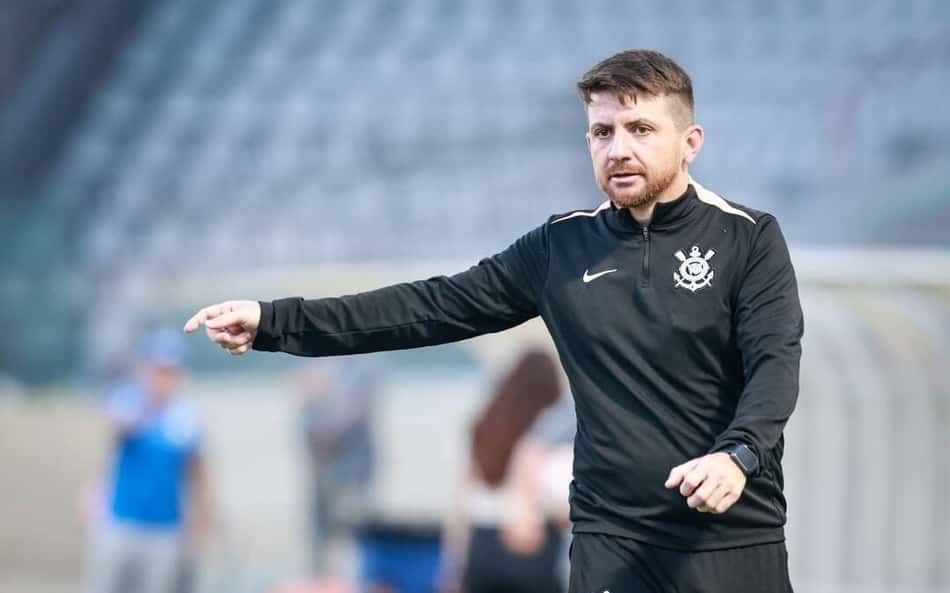Willian Batista durante trabalho na temporada