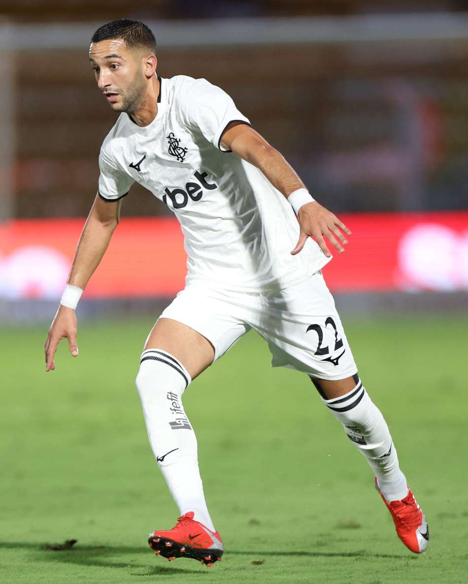 Ziyech com a camisa do Botafogo