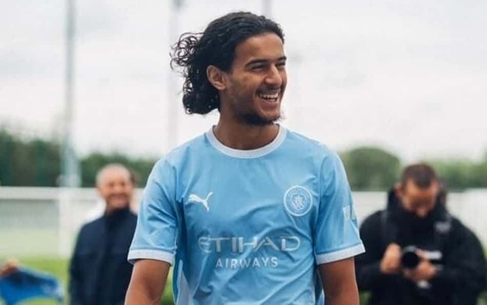 Ayyoub Bouaddi foi anunciado pelo Manchester City