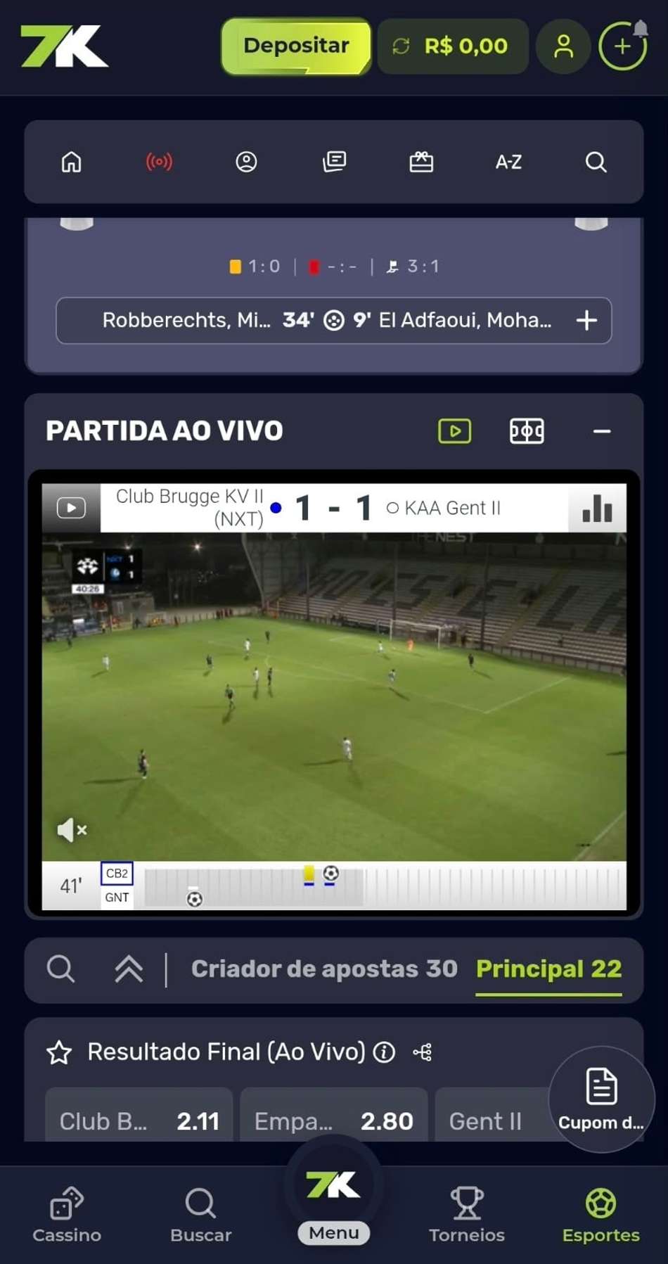 Captura de tela da Bet7k exibindo o recurso de transmissão ao vivo em jogos de futebol.