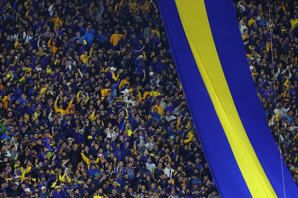 Bombonera com a torcida lotando