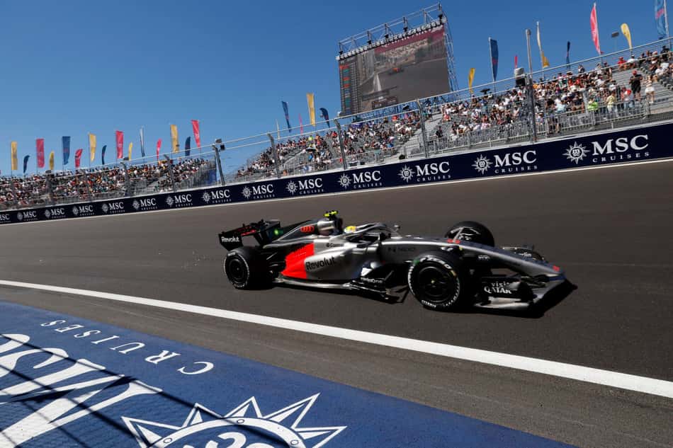 Gabriel Bortoleto em ação no GP da Espanha pela F1 2026