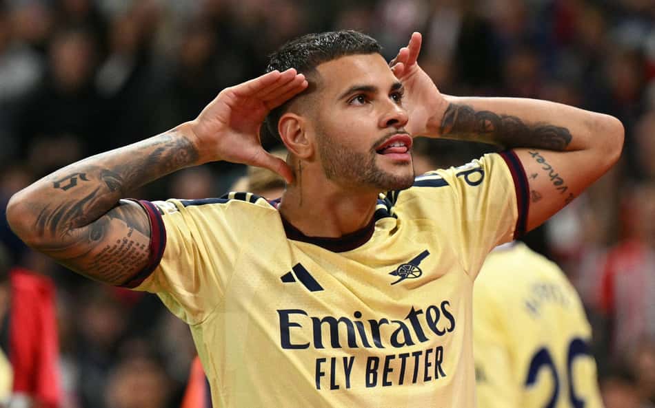 Bruno Guimarães comemora gol pelo Arsenal diante do Sunderland
