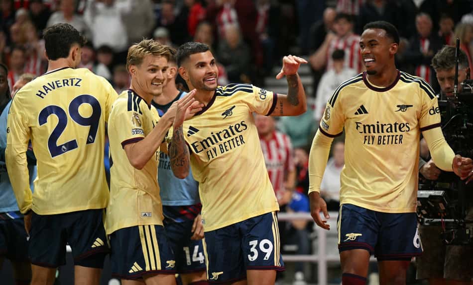 Arsenal, de Bruno Guimarães, comemora gol diante do Sunderland