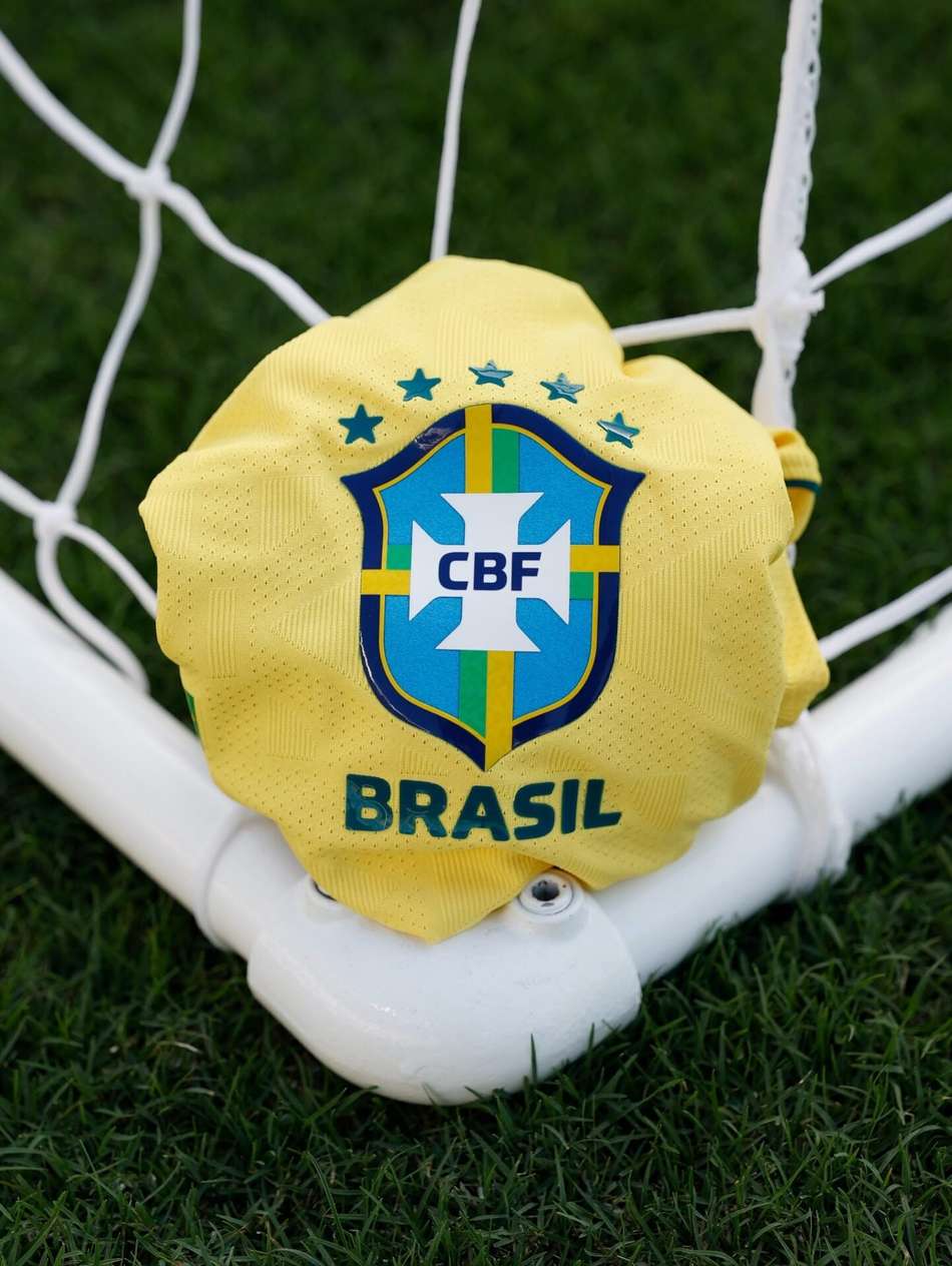 Camisa da Seleção colocada no gol em Townsville, antes do amistoso com a Austrália