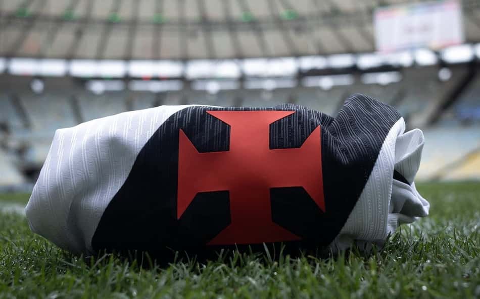 Camisa do Vasco no gramado do Maracanã (Foto: Matheus Lima/Vasco)