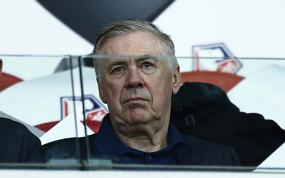 Ancelotti está no Nilton Santos para assistir a Botafogo x Palmeiras