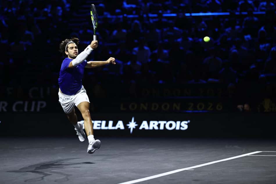 Carlos Alcaraz em ação na Laver Cup 2026
