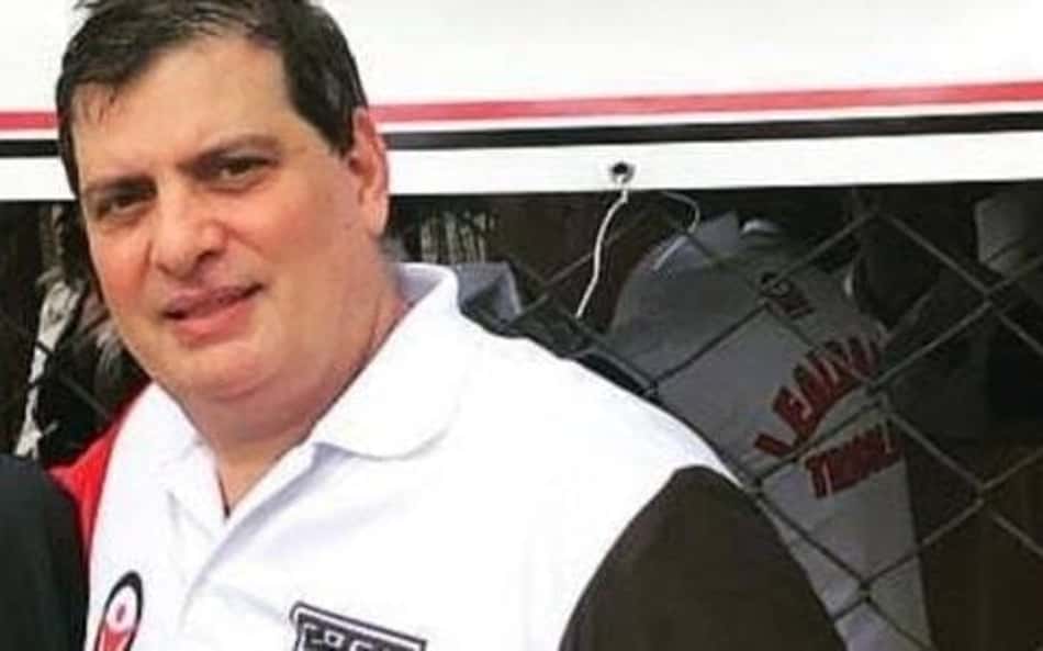 Carlos Sadi com camisa do São Paulo