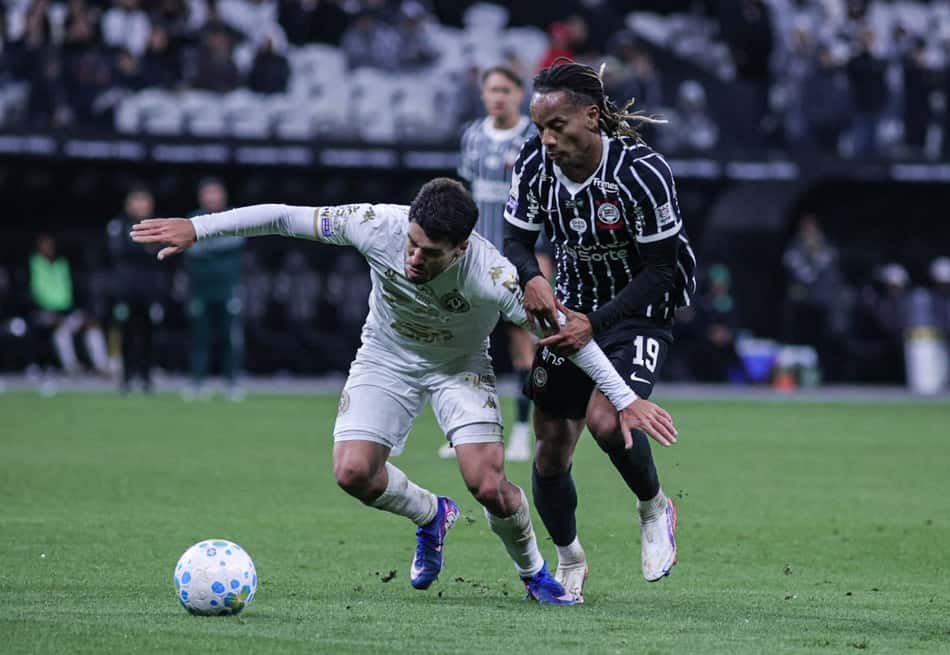 Torcida do Corinthians protesta e vaia jogadores