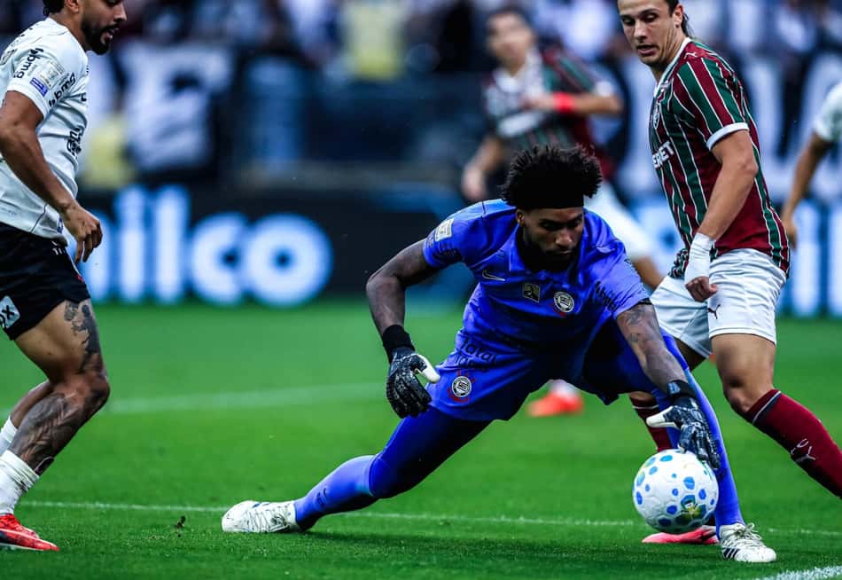Corinthians perde para o Fluminense e se aproxima do Z-4