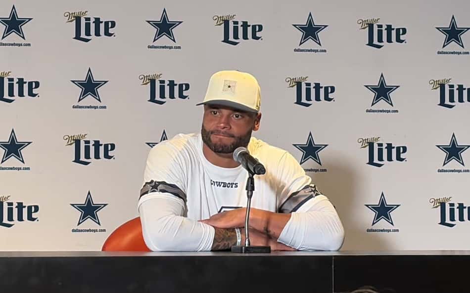 Dak Prescott, quarterback do Dallas Cowboys, no CT do Ninho do Urubu, antes do NFL Rio Game
