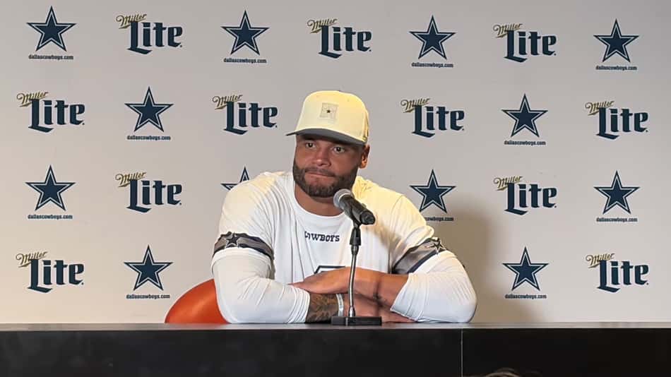 Dak Prescott, quarterback do Dallas Cowboys, no CT do Ninho do Urubu, antes do NFL Rio Game