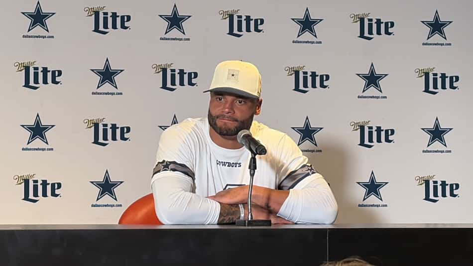 Dak Prescott, quarterback do Dallas Cowboys, no CT do Ninho do Urubu, antes do NFL Rio Game