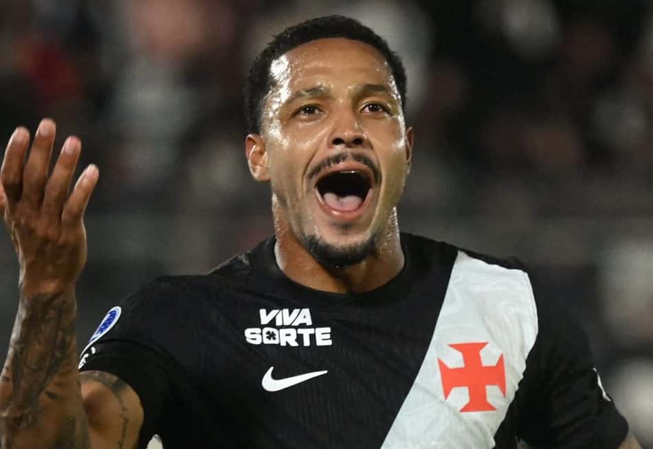 David comemora gol da virada do Vasco contra o Olimpia