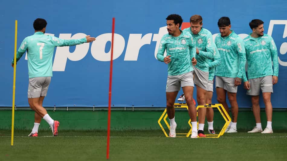 Felipe Anderson, Lucas Evangelista, Bruno Fuchs, Gómez e Piquerez em treinamento do Palmeiras (Foto: Cesar Greco/Palmeiras/by Canon)