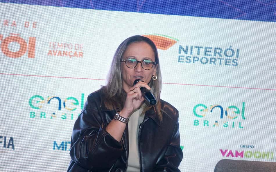 Fabi Alvim em evento de lançamento da Copa Supervôlei