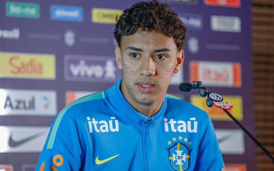 Gabriel Bontempo durante coletiva de imprensa pela Seleção, em Brisbane
