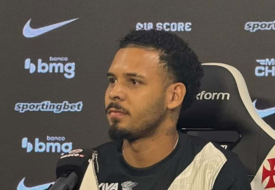 Gabriel Pereira durante sua apresentação no Vasco