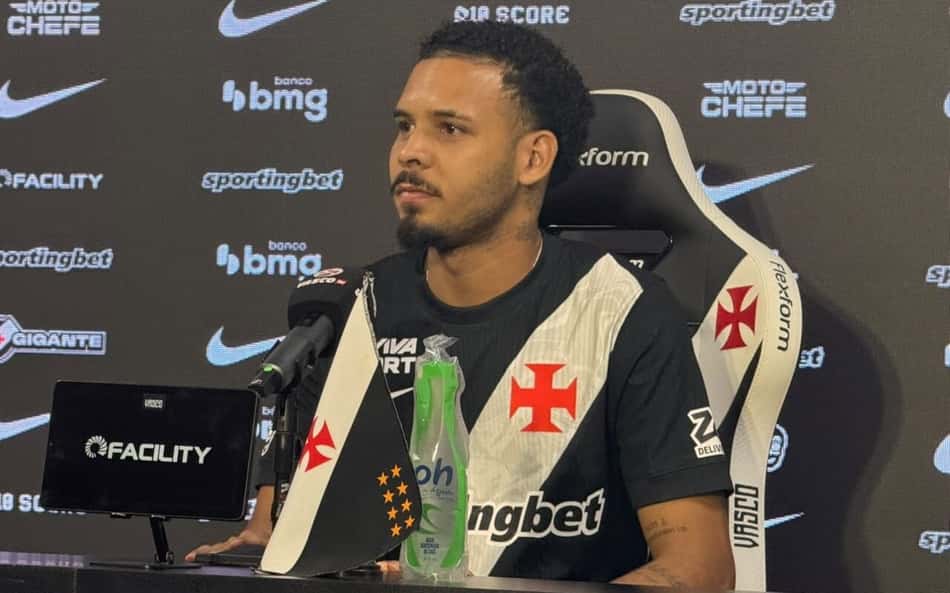 Gabriel Pereira durante sua apresentação no Vasco