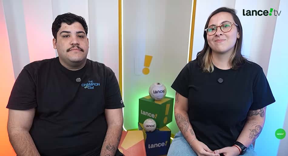Igão, à esquerda, e Letycia, à direita, sentados na apresentação do programa