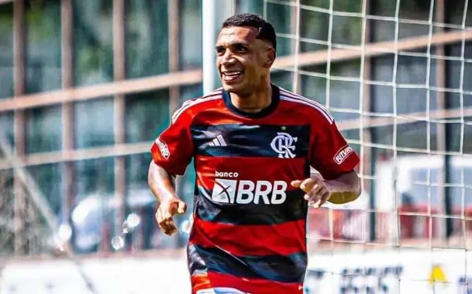 Petterson em ação pelo Flamengo