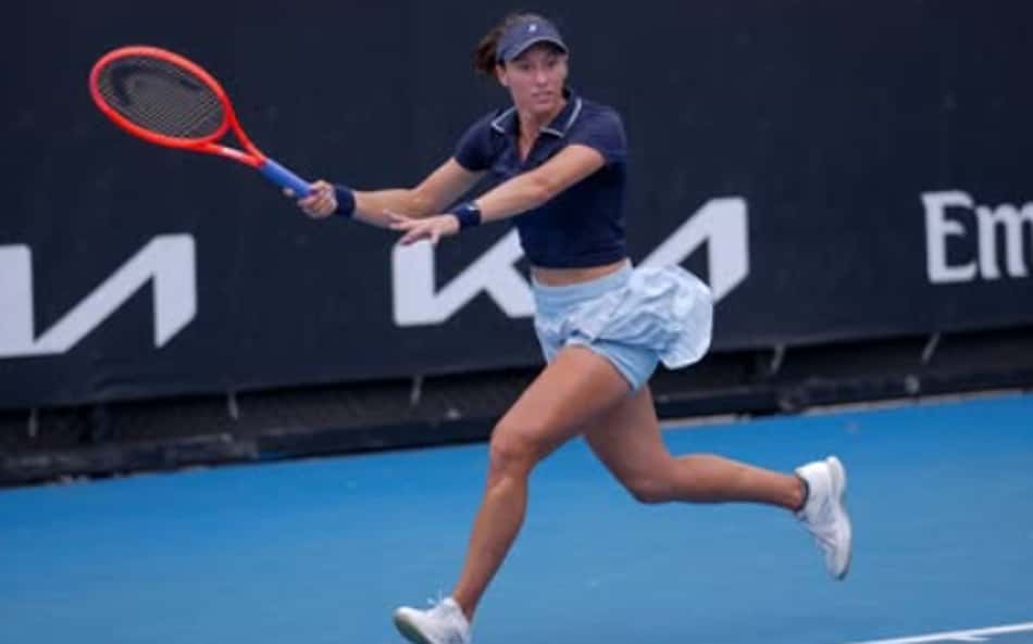 A brasileira Luisa Stefani em ação no Australian Open (Reprodução)