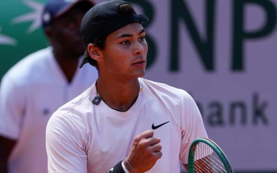 Guto Miguel em uma das vitórias em Roland Garros (Foto: Divulgação)