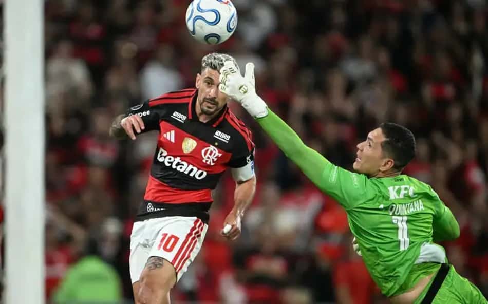 Arrascaeta marca o gol da classificação do Flamengo ás semifinais da Libertadores