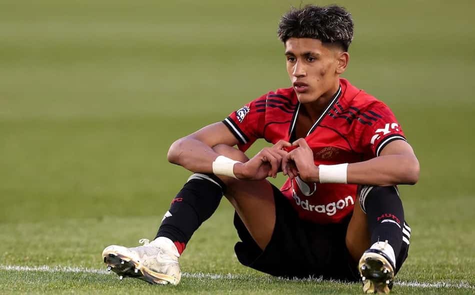 Apelidado de "Kid Messi", o atacante JJ Gabriel acumula números expressivos pelas categorias de jovens do Manchester United