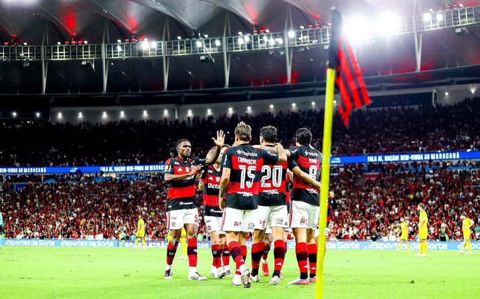 Flamengo mira liderança do Brasileirão e conta com ajuda do Botafogo contra o Palmeiras