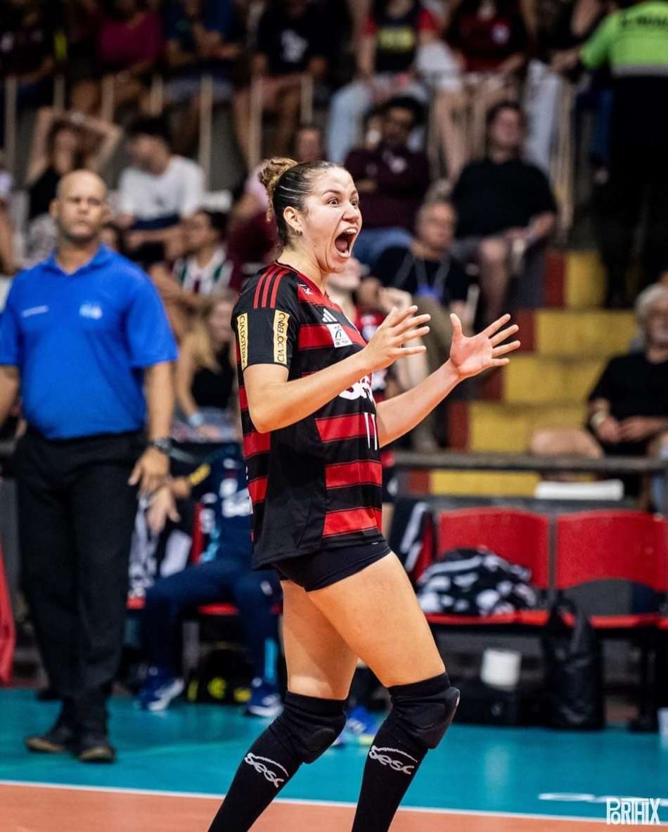Karina vibra em ponto do Sesc Flamengo na Superliga 2025/26