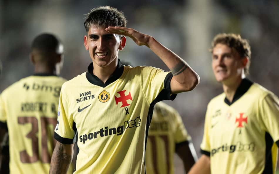 Quase três quartos dos gols do Vasco de Pedro Emanuel têm participação de estrangeiros