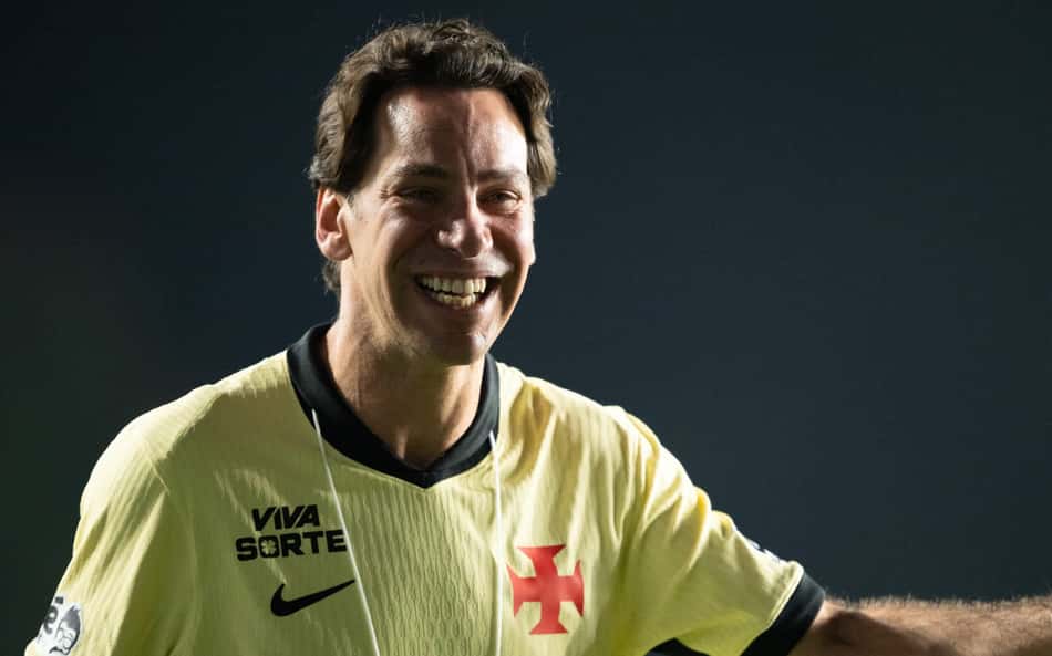Marcos Lamacchia no gramado de São Januário antes de Vasco x Cruzeiro
