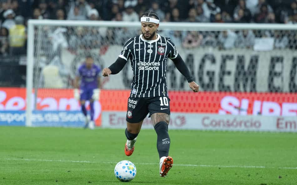 memphis depay pelo corinthians