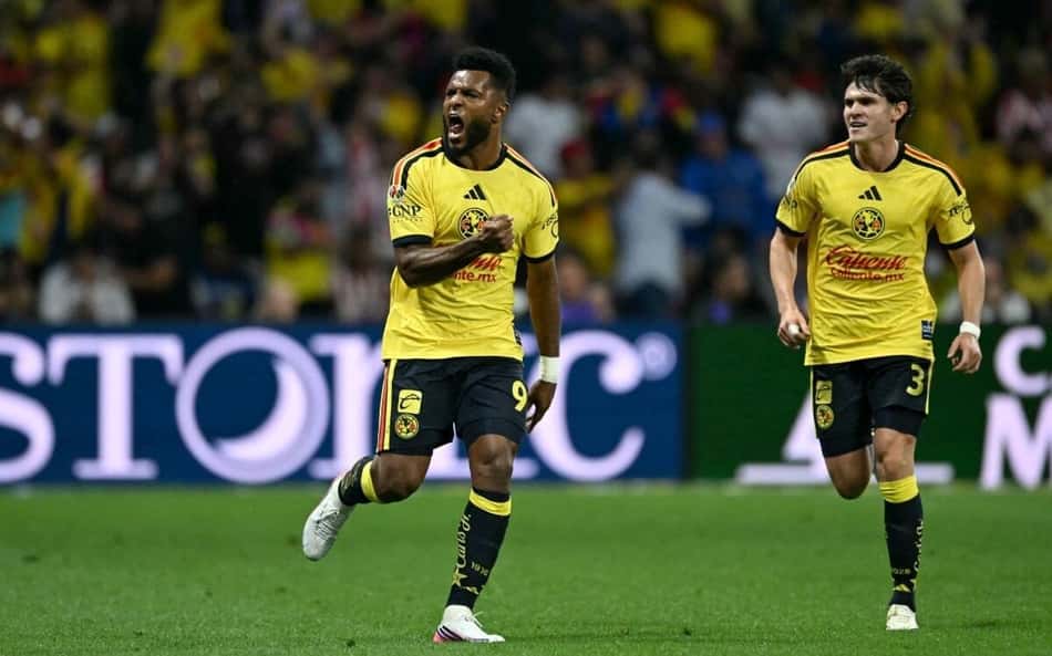 Miguel Borja comemora gol do América contra o Guadalajara pelo Campeonato Mexicano 2026 (Foto: YURI CORTEZ / AFP)