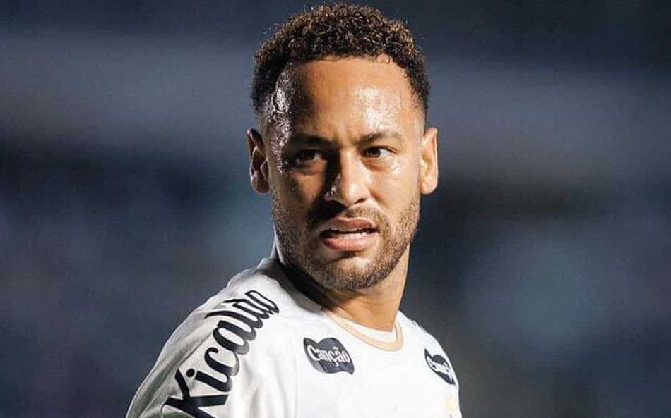 Neymar com a camisa do Santos