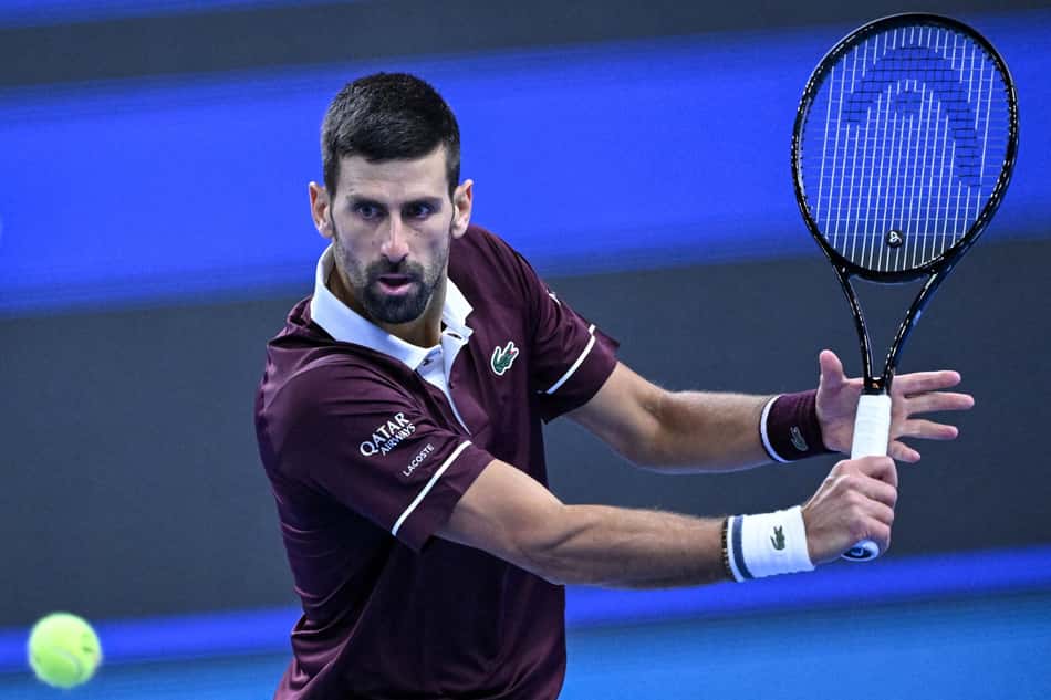 Novak Djokovic em ação na estreia do ATP 500 de Pequim 2026