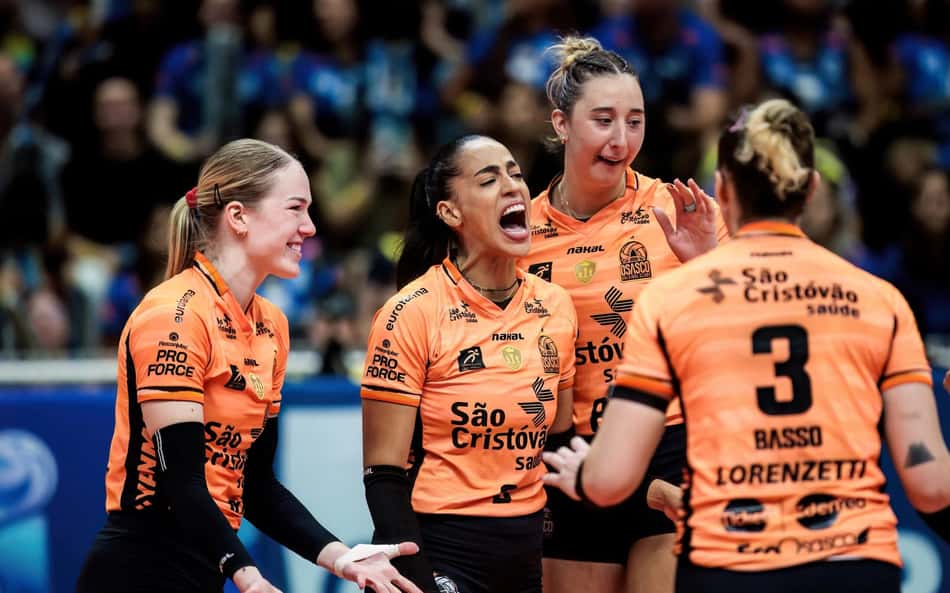 Osasco comemora ponto na Superliga feminina de vôlei 2025/26