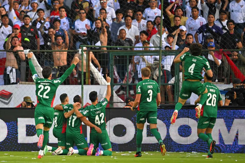 Palmeiras comemora gol contrea a LDU na Libertadores