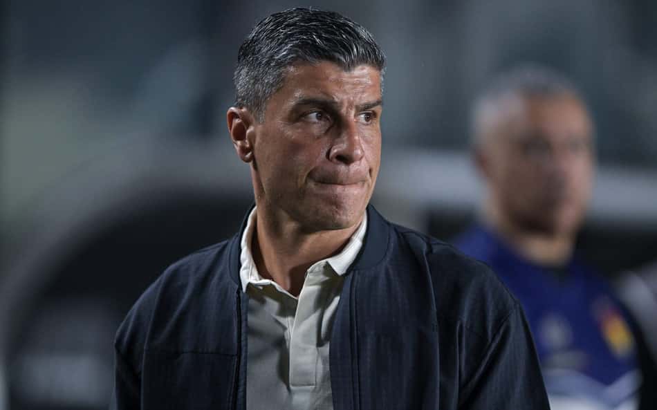 Pedro Emanuel em Vasco 3x1 Cruzeiro pelo Brasileirão