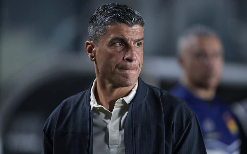 Pedro Emanuel em Vasco 3x1 Cruzeiro pelo Brasileirão