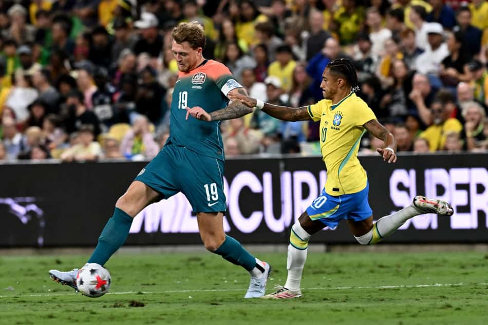Raphinha vestiu a camisa 10 da Seleção no empate do Brasil por 1 a 1 com a Austrália