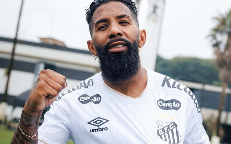 rodinei em treino do Santos