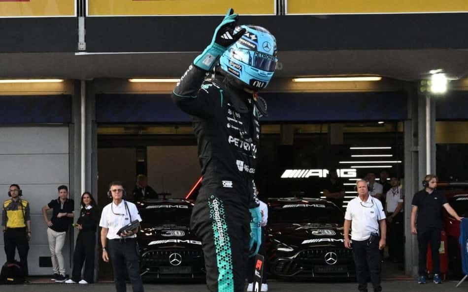 George Russell comemora pole no GP do Azerbaijão pela F1 2026