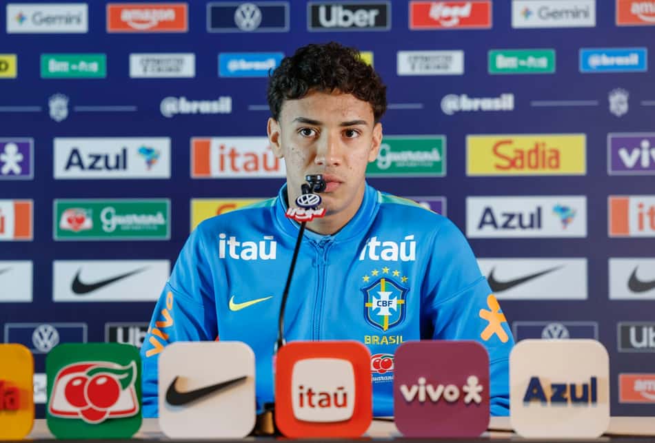 Gabriel Bontempo durante coletiva de imprensa pela Seleção, em Brisbane