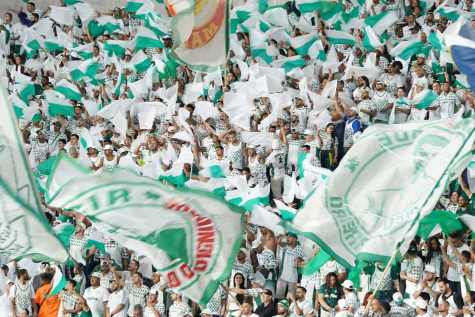 Torcida do Palmeiras durante a partida entre Botafogo e Palmeiras, válida pela 25ª rodada do Campeonato Brasileiro, Realizada na cidade do Rio de Janeiro