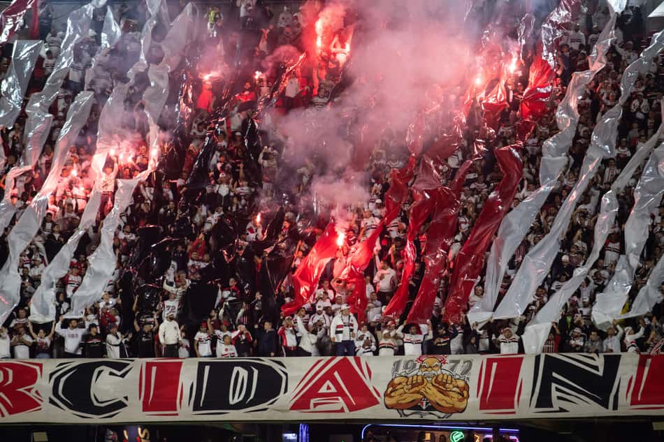 Torcida do São Paulo durante a partida entre São Paulo e Boca Juniors, jogo de volta das quartas de final da CONMEBOL Sul-Americana