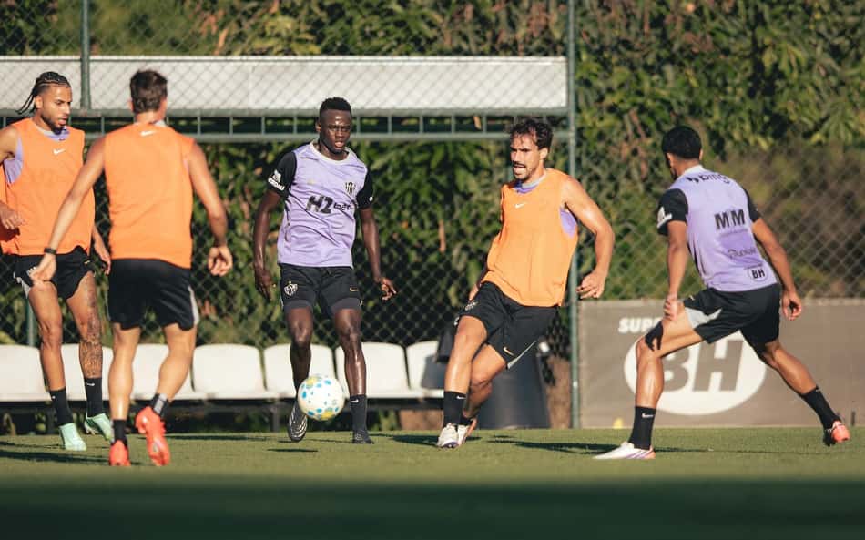 treino no Galo (Foto: Pedro Souza / Atlético)
